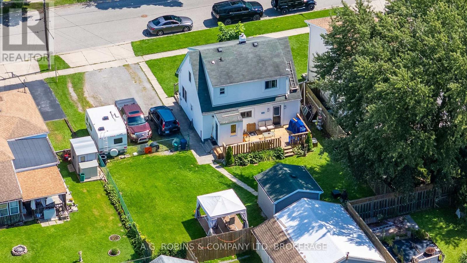 54 Clifford Avenue Property Photo 39
