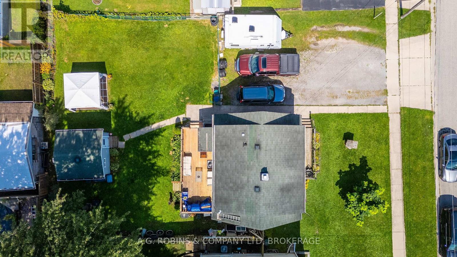 54 Clifford Avenue Property Photo 40