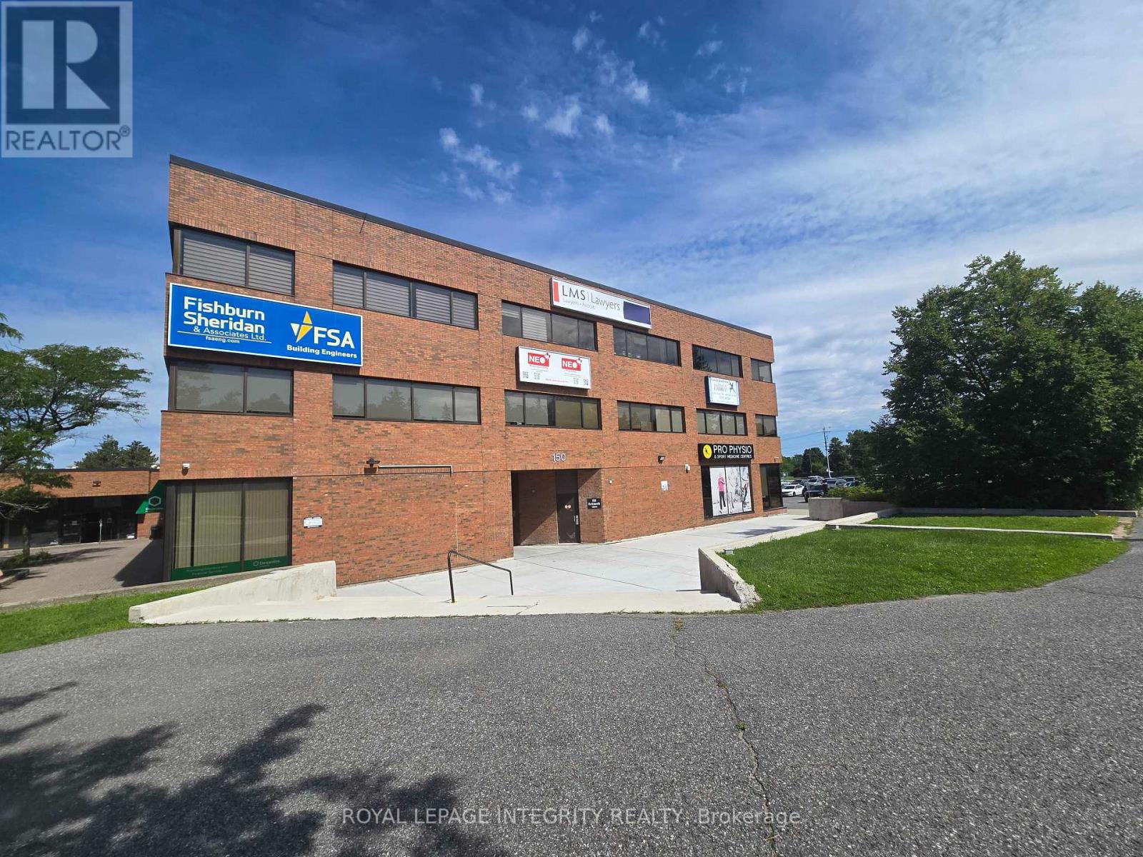210 & 211 - 150 Katimavik Road Property Photo 1