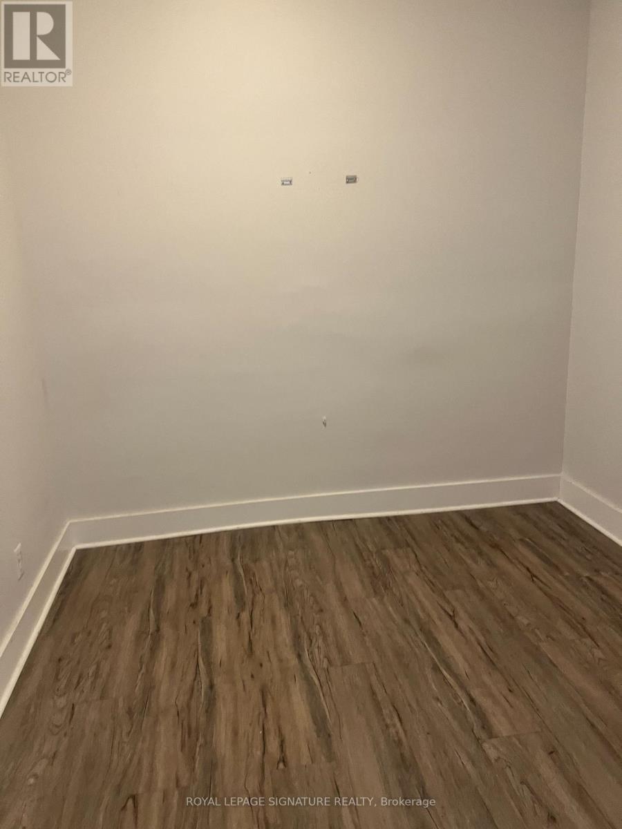 952 2nd Avenue E Property Photo 8