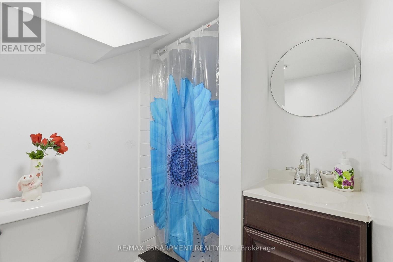127 Park Row N Property Photo 22