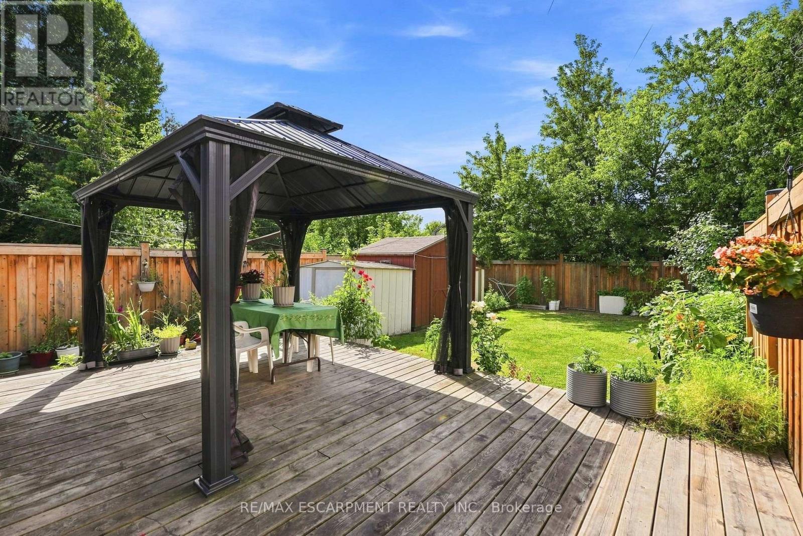 127 Park Row N Property Photo 27