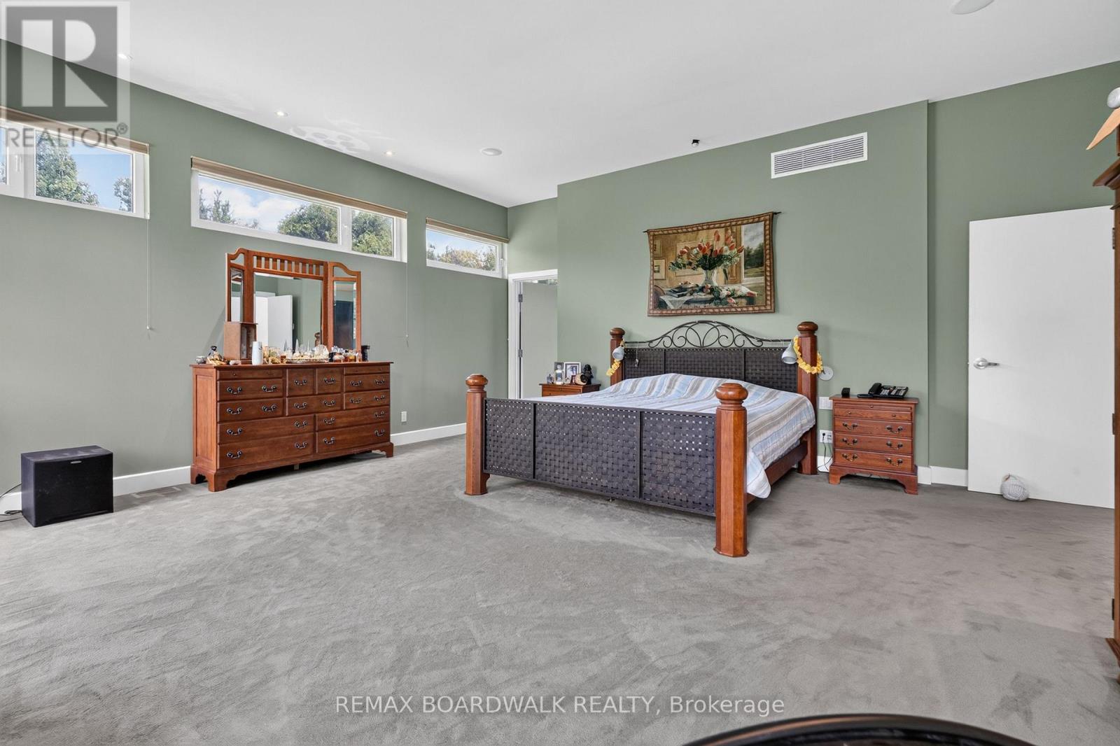 2437 Devine Road Property Photo 14
