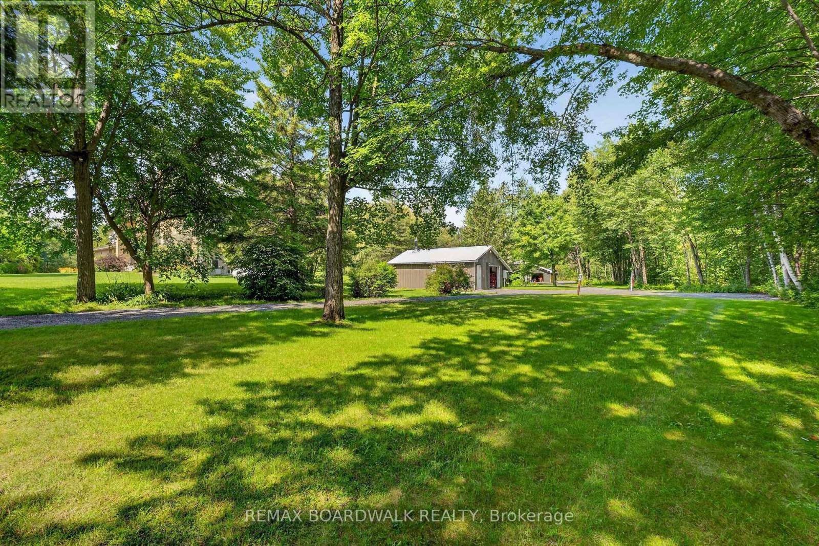2437 Devine Road Property Photo 34