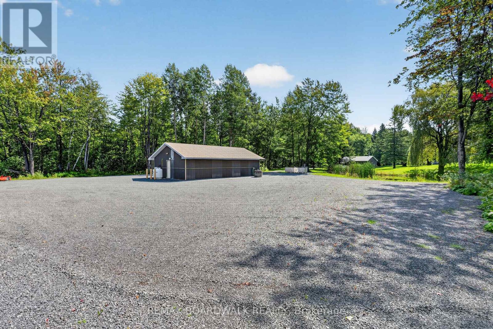2437 Devine Road Property Photo 38