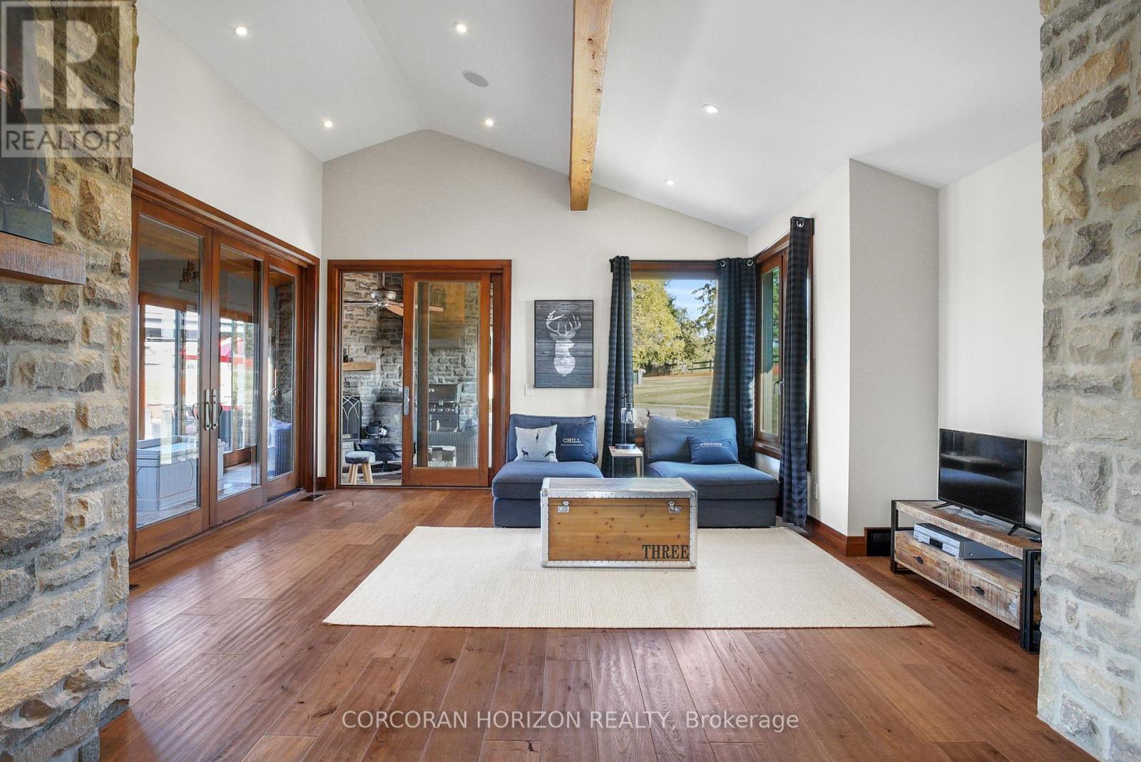 1546 Maryhill Road Property Photo 20