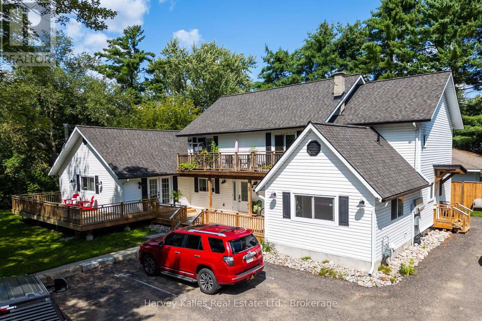 99 Spencer Street Property Photo 3