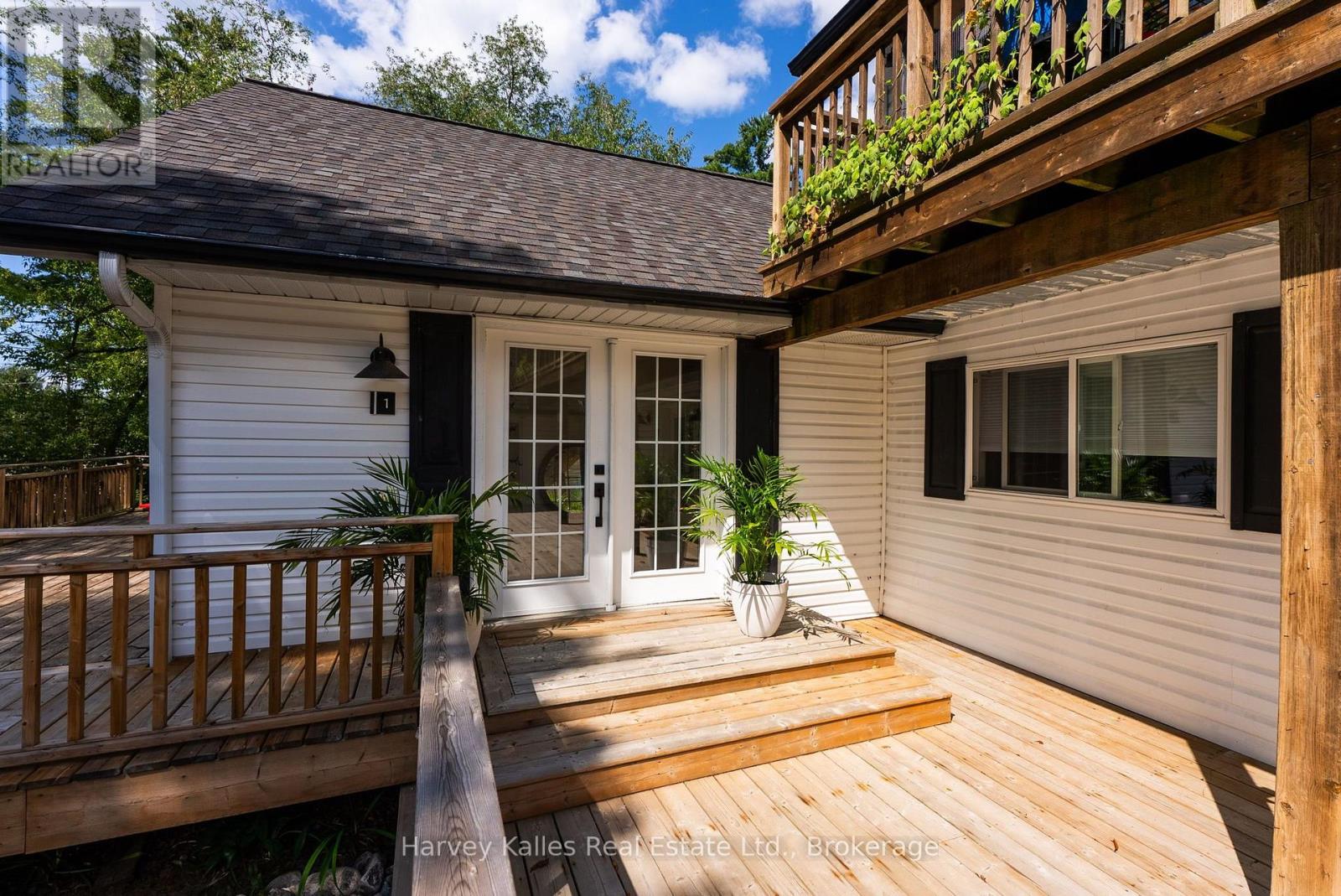 99 Spencer Street Property Photo 10