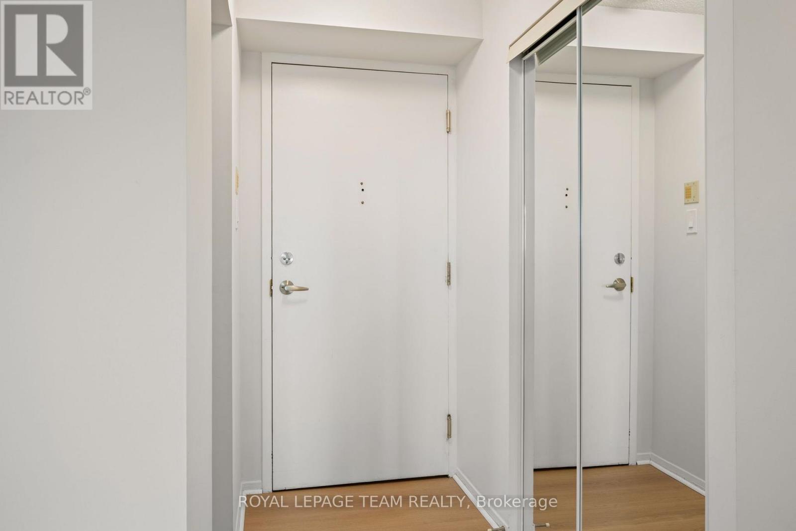 719 - 1025 Grenon Avenue Property Photo 2