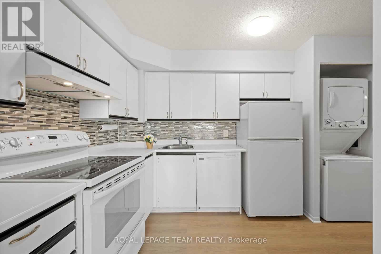 719 - 1025 Grenon Avenue Property Photo 6