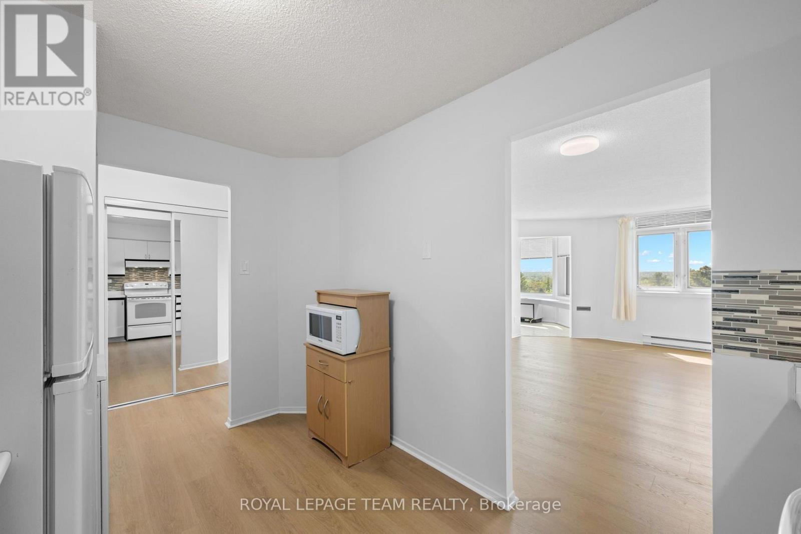 719 - 1025 Grenon Avenue Property Photo 7