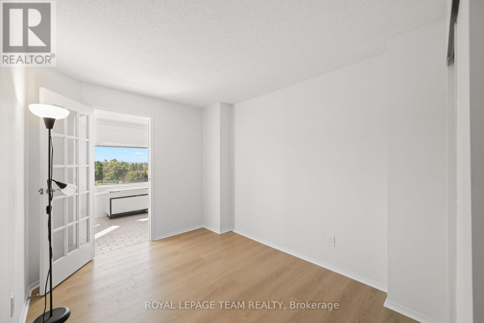719 - 1025 Grenon Avenue Property Photo 15