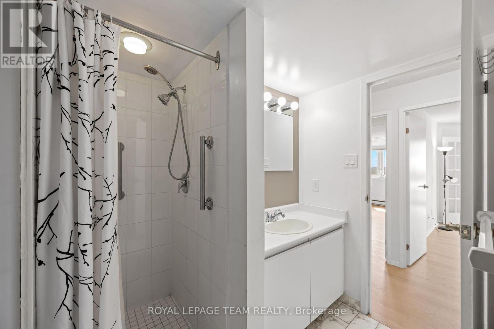 719 - 1025 Grenon Avenue Property Photo 18