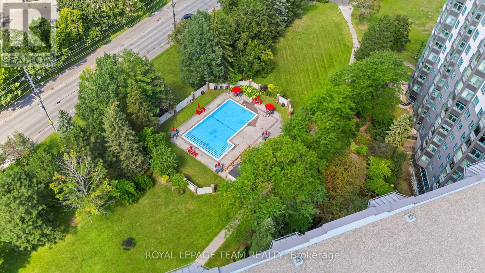 719 - 1025 Grenon Avenue Property Photo 32