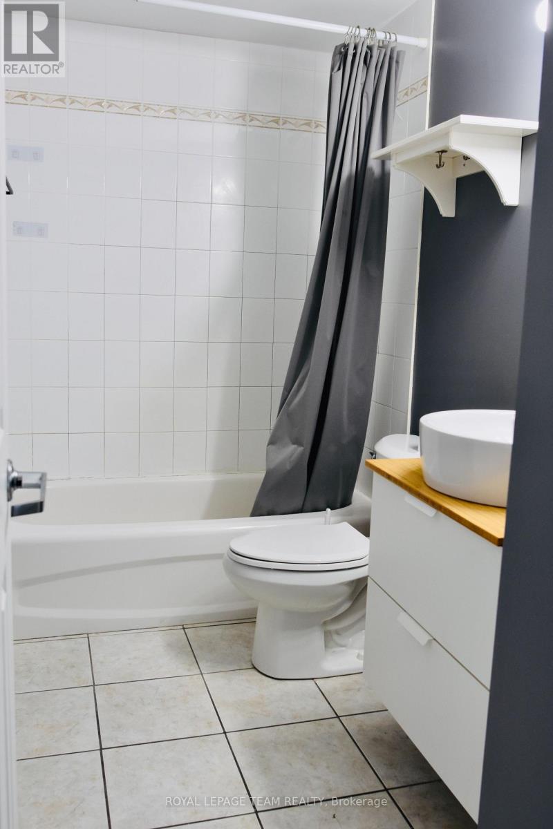3e - 150 York Street Property Photo 8