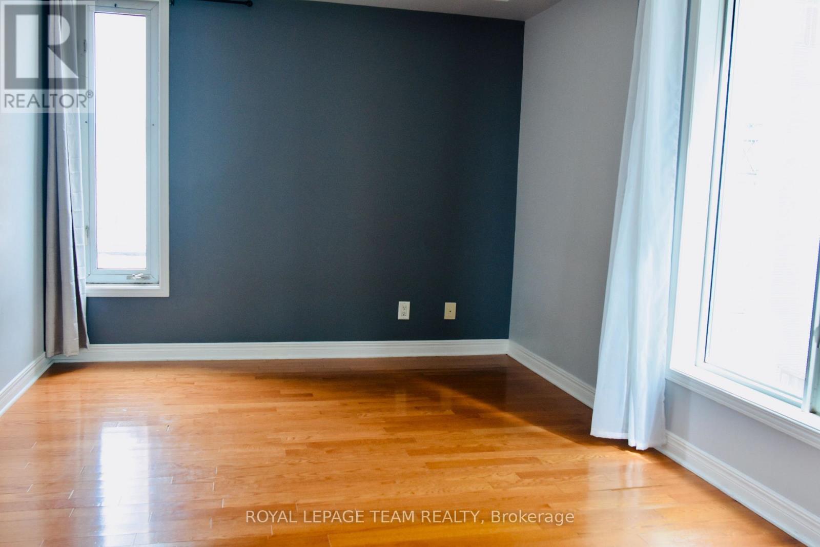 3e - 150 York Street Property Photo 10