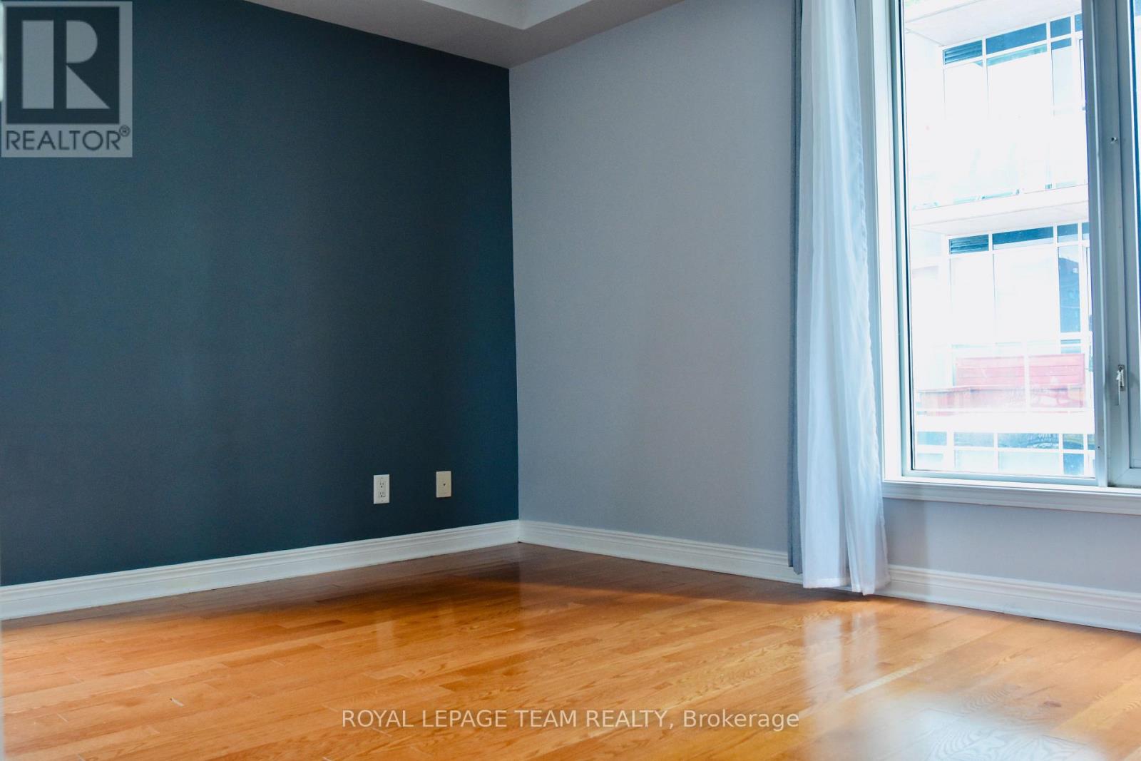 3e - 150 York Street Property Photo 12