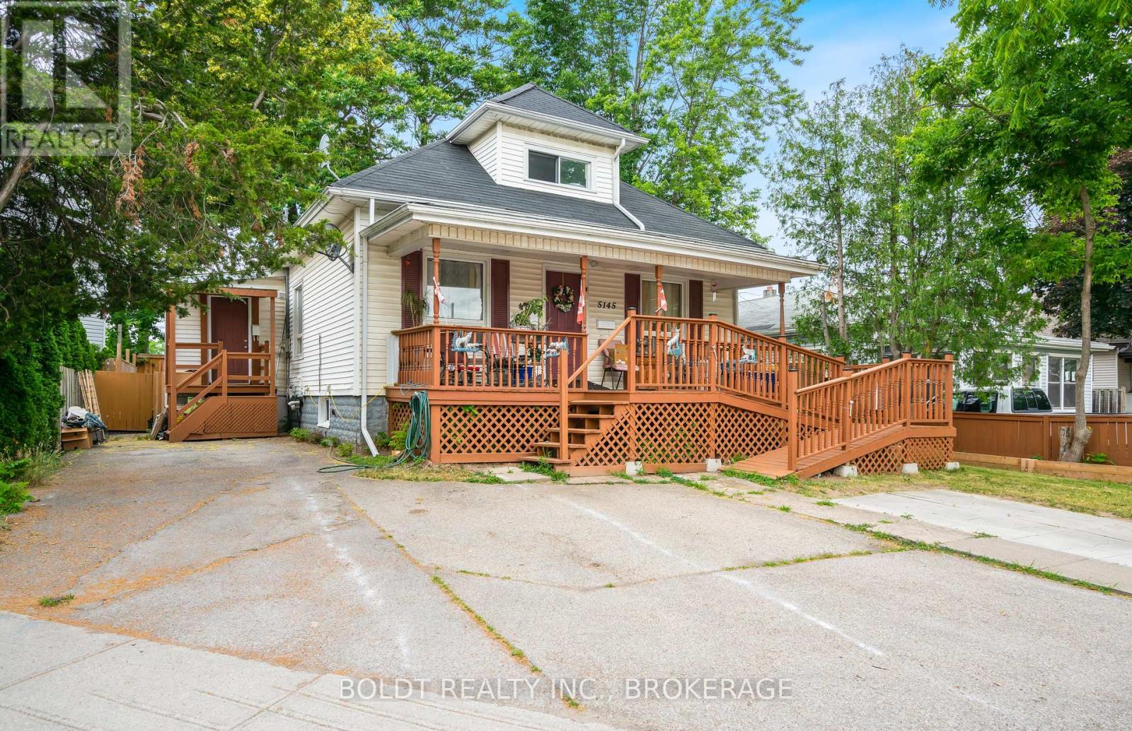 5145 Rice Crescent Property Photo 2