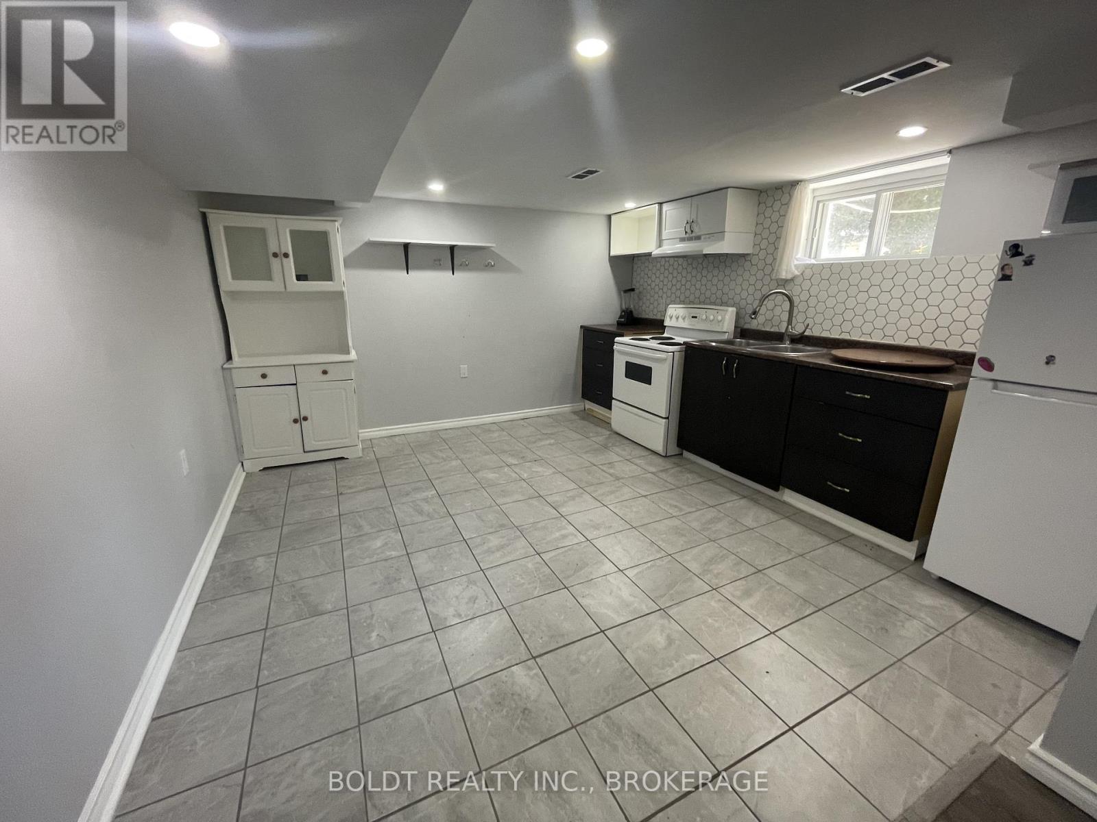 5145 Rice Crescent Property Photo 18