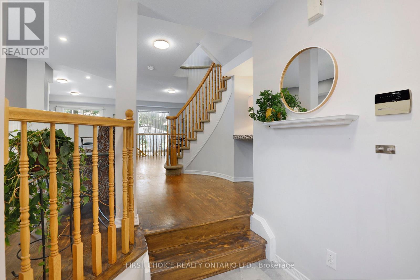 51 Central Park Drive Property Photo 4