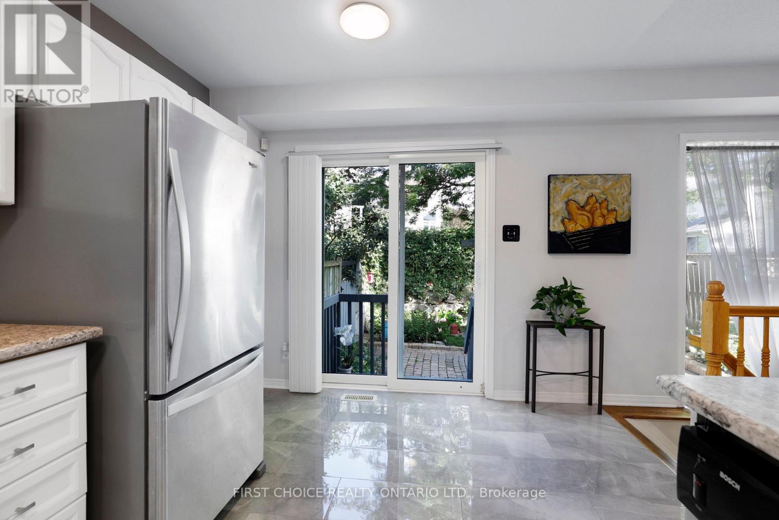 51 Central Park Drive Property Photo 19