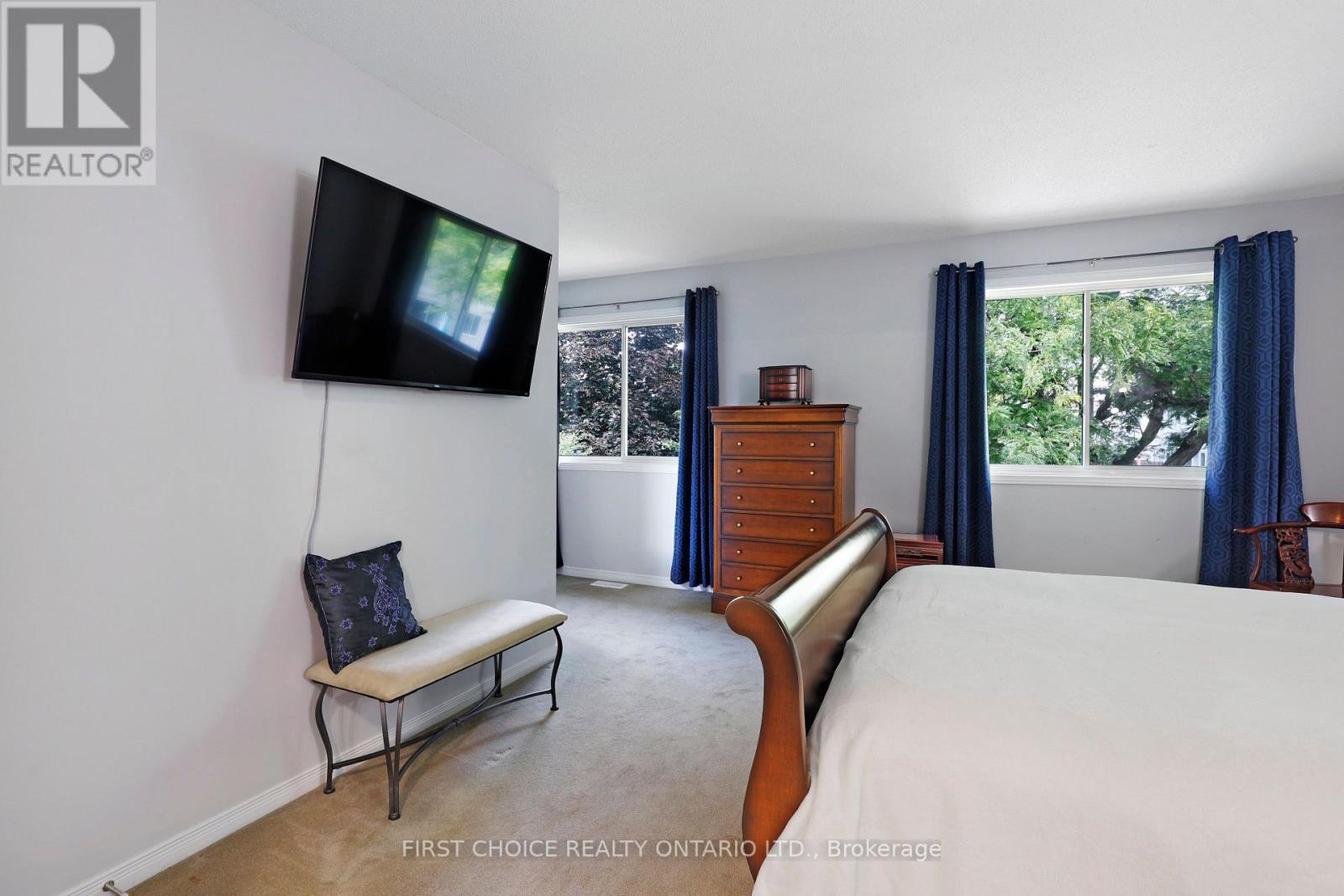 51 Central Park Drive Property Photo 24