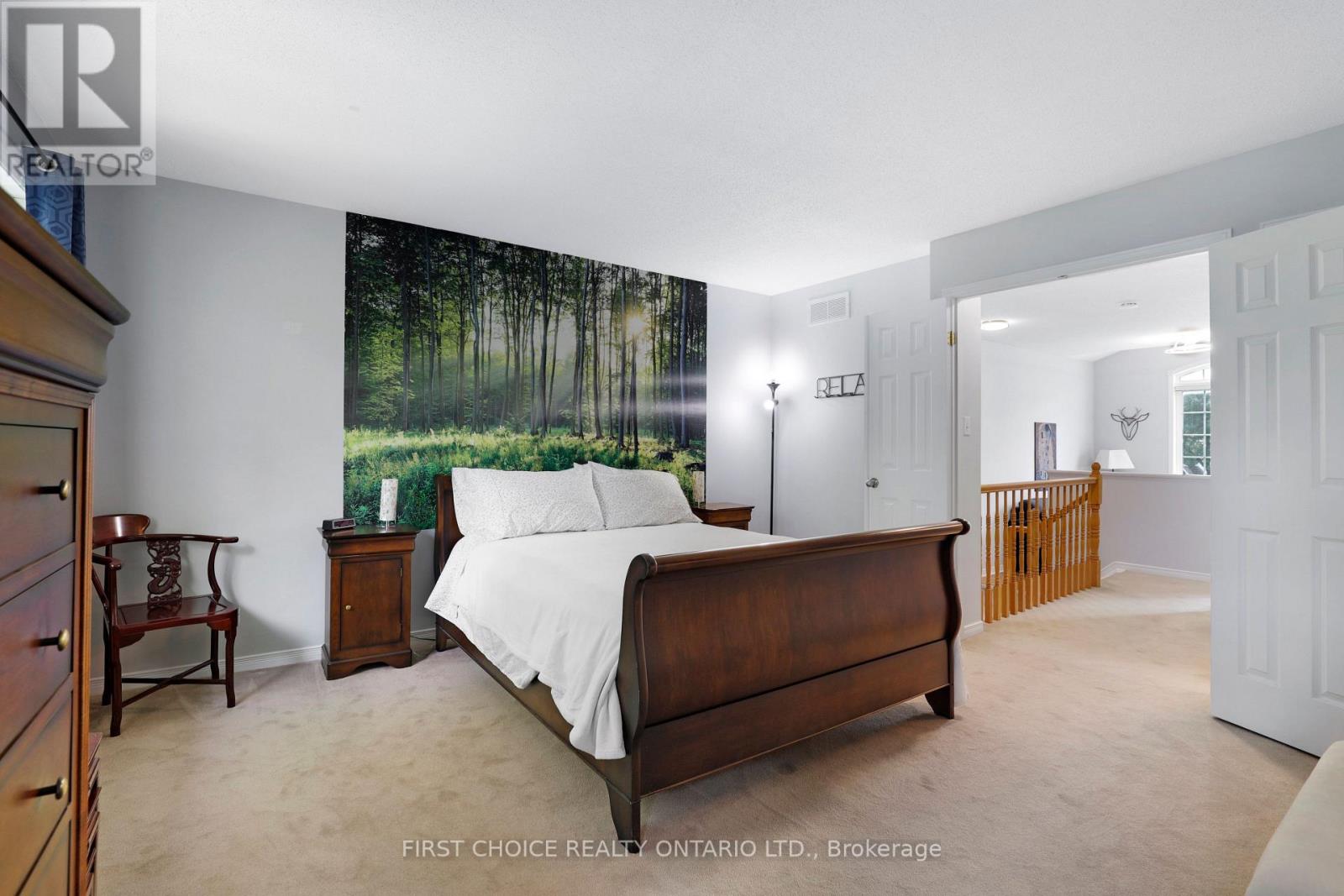 51 Central Park Drive Property Photo 25