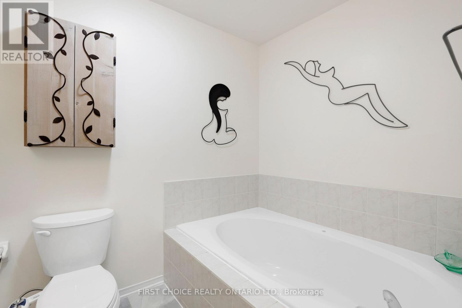 51 Central Park Drive Property Photo 27