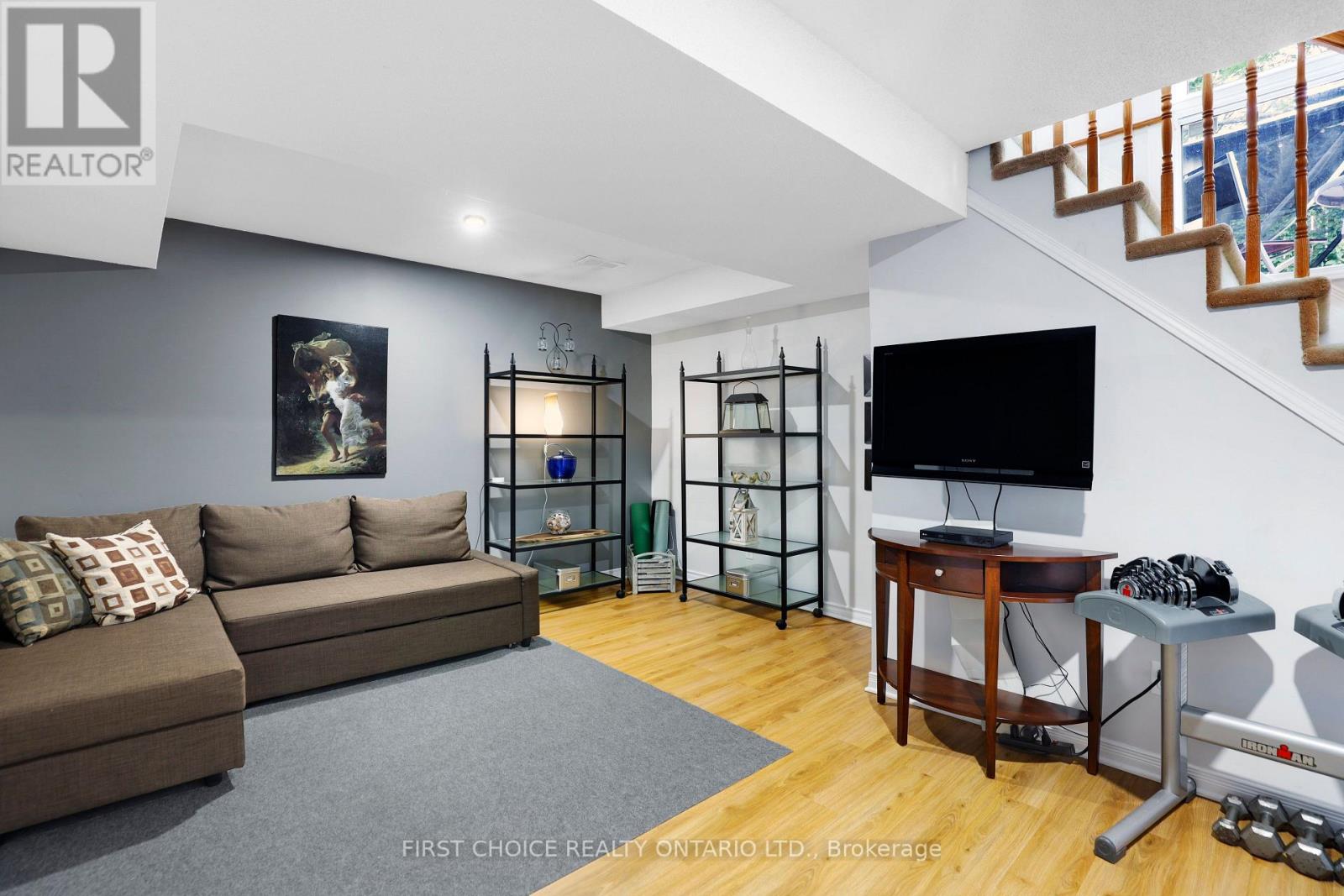 51 Central Park Drive Property Photo 30