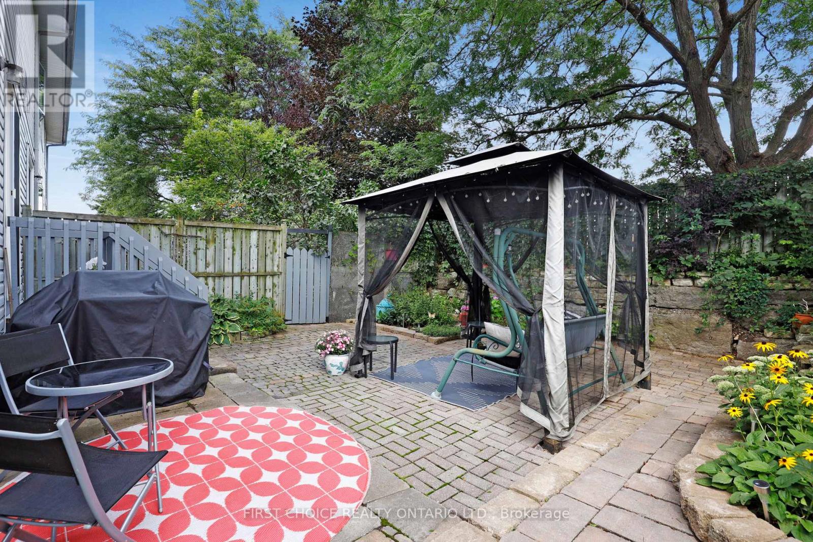 51 Central Park Drive Property Photo 32