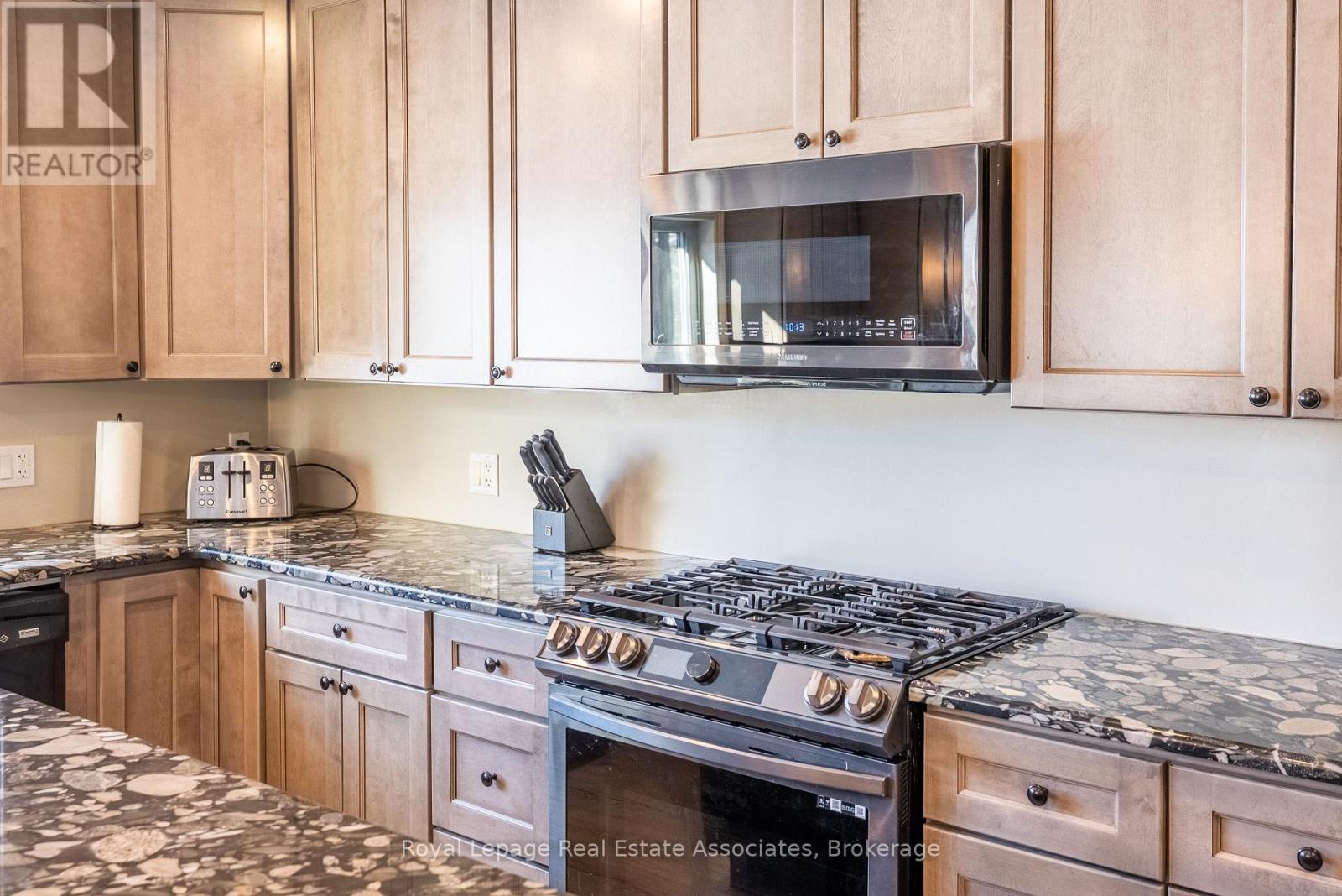 196 Circle Road Property Photo 8