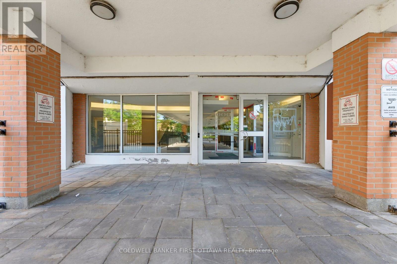 803 - 2000 Jasmine Crescent Property Photo 4