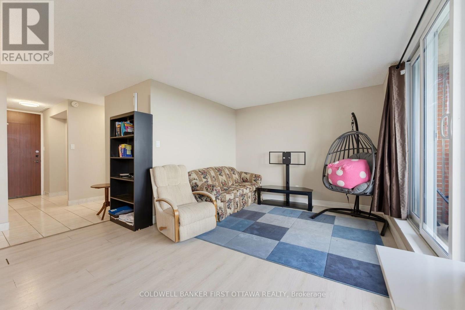 803 - 2000 Jasmine Crescent Property Photo 8