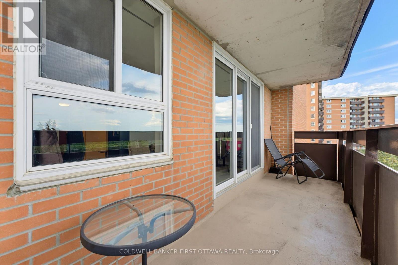 803 - 2000 Jasmine Crescent Property Photo 14