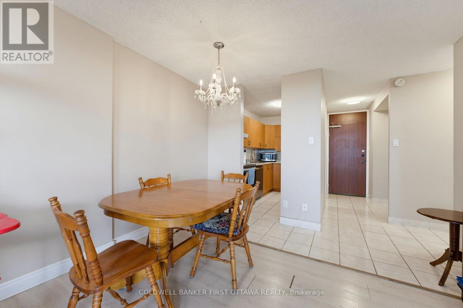 803 - 2000 Jasmine Crescent Property Photo 16