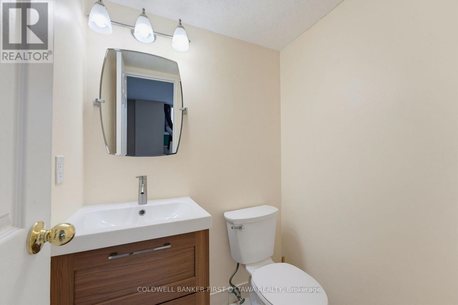 803 - 2000 Jasmine Crescent Property Photo 24