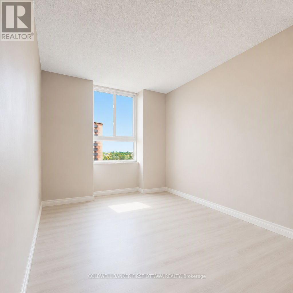 803 - 2000 Jasmine Crescent Property Photo 27