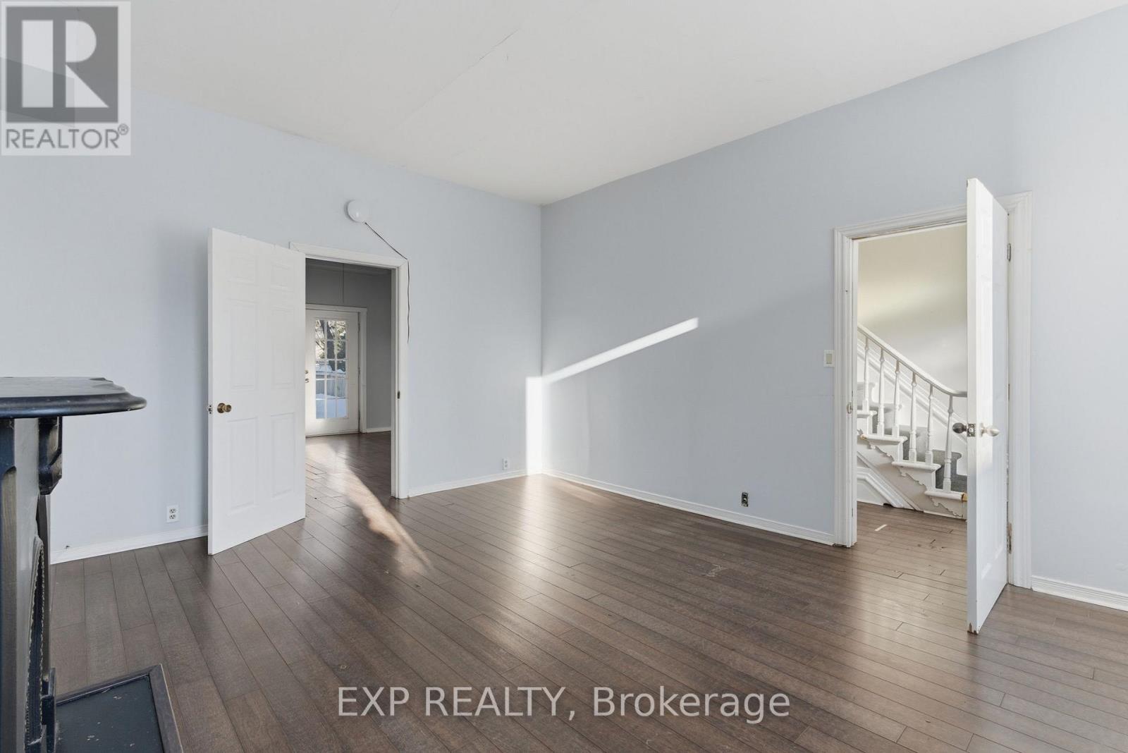175 King Street Property Photo 8