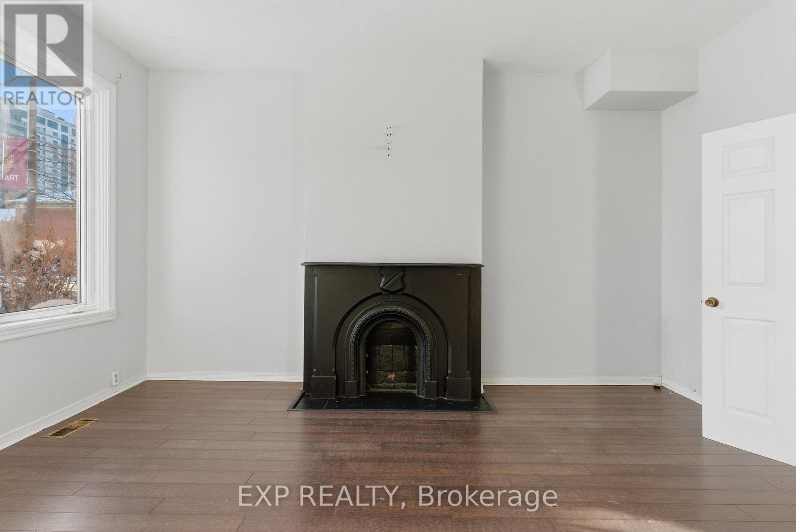 175 King Street Property Photo 9