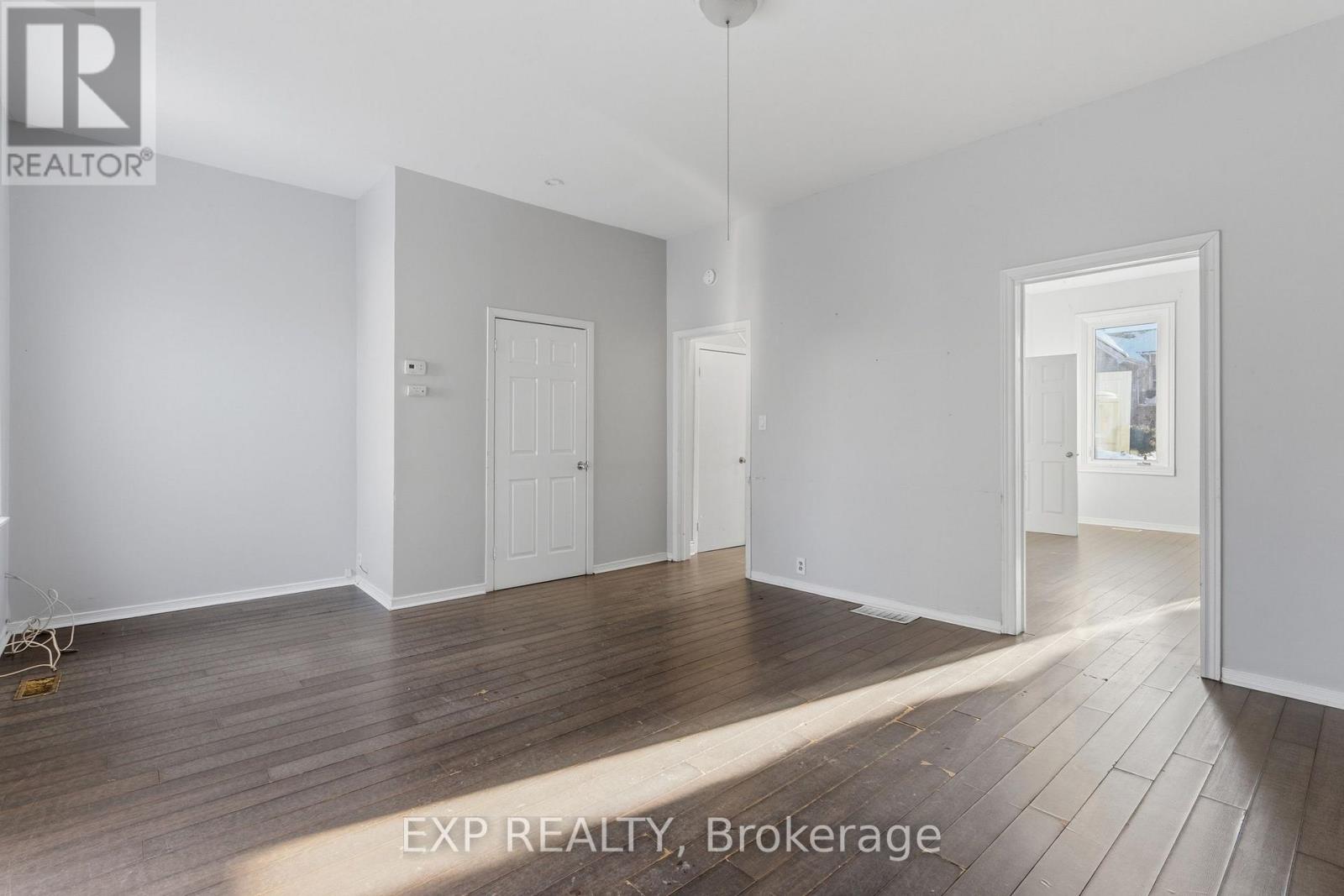 175 King Street Property Photo 12