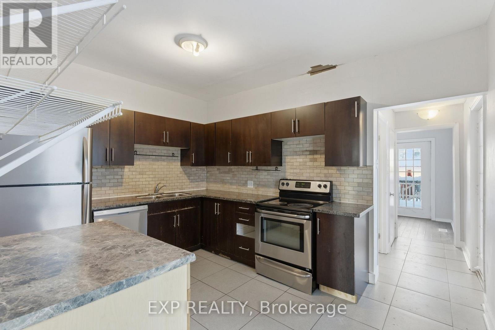 175 King Street Property Photo 16
