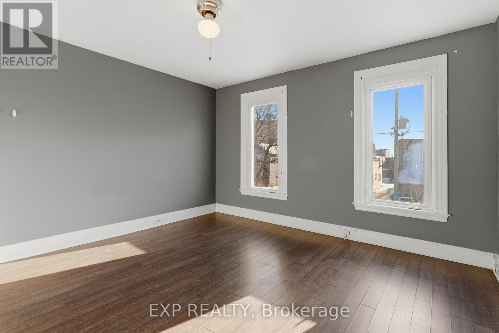 175 King Street Property Photo 22
