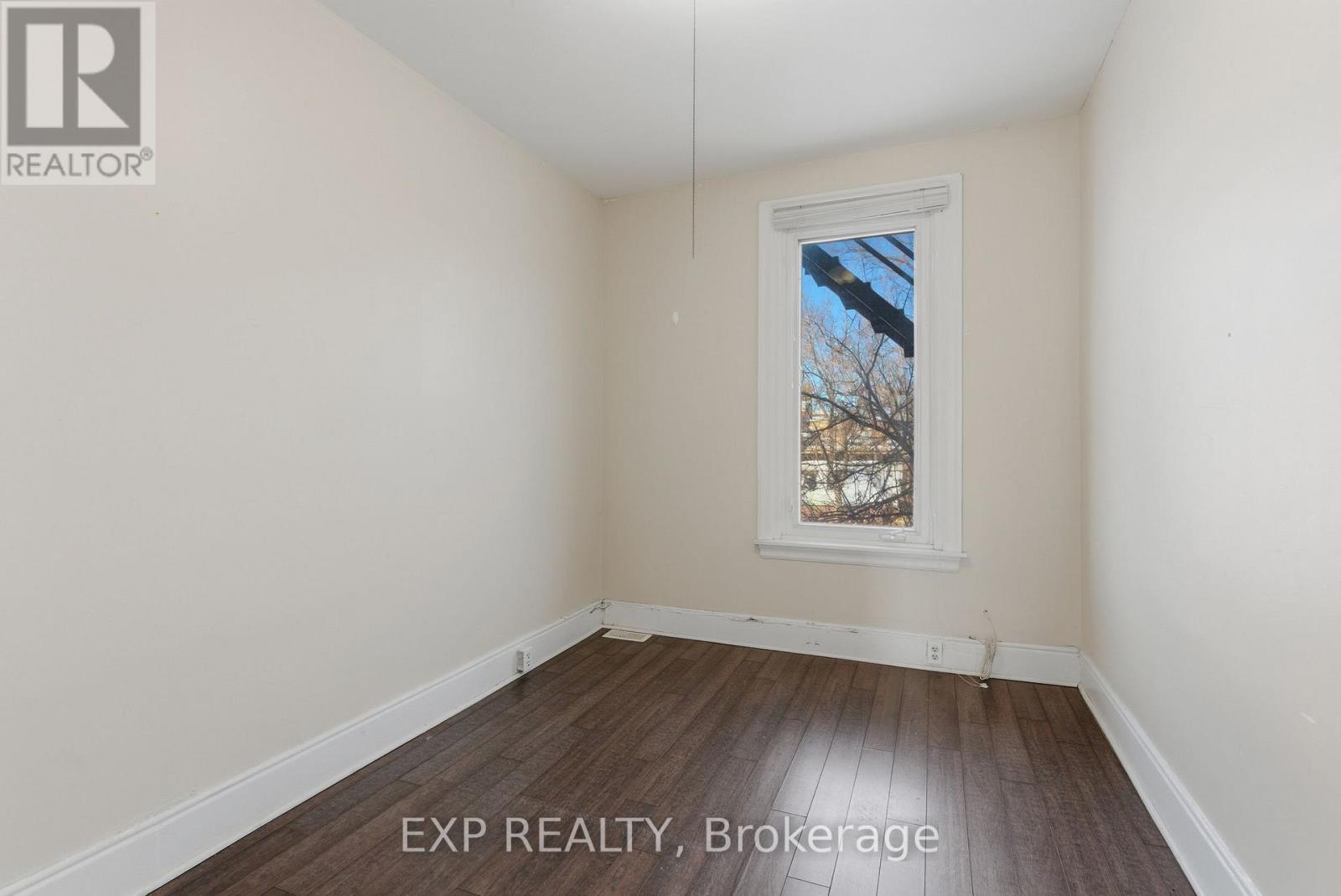 175 King Street Property Photo 24