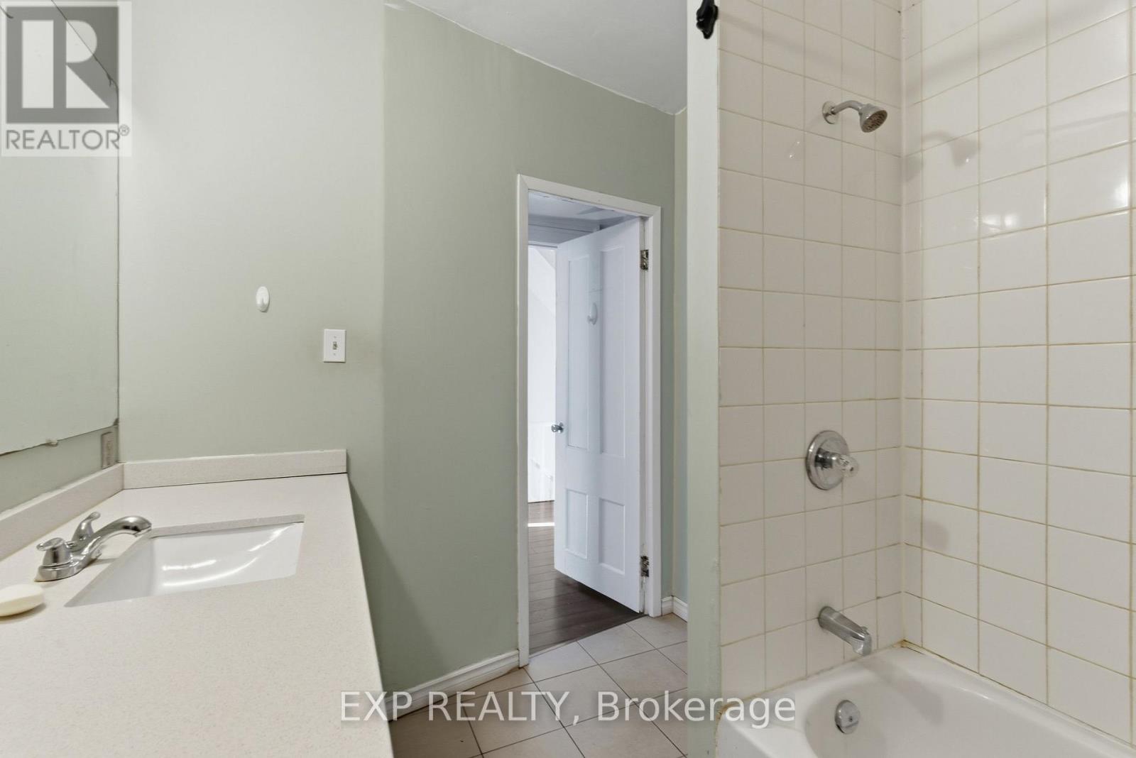 175 King Street Property Photo 26