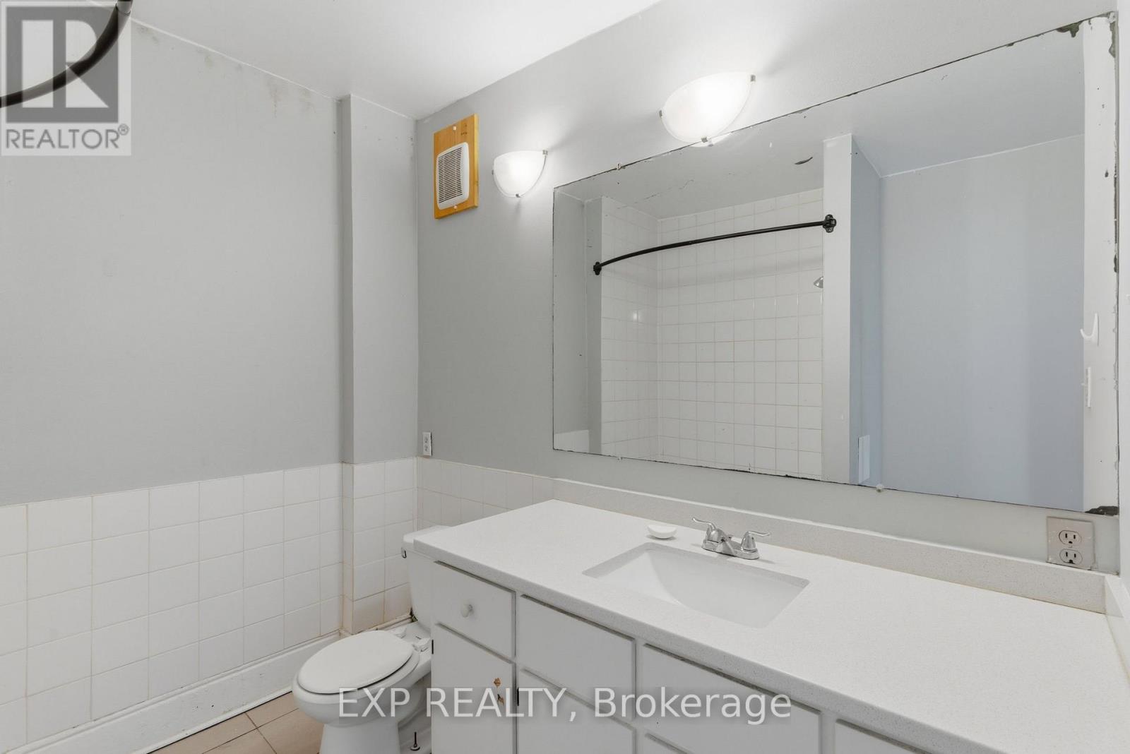 175 King Street Property Photo 27