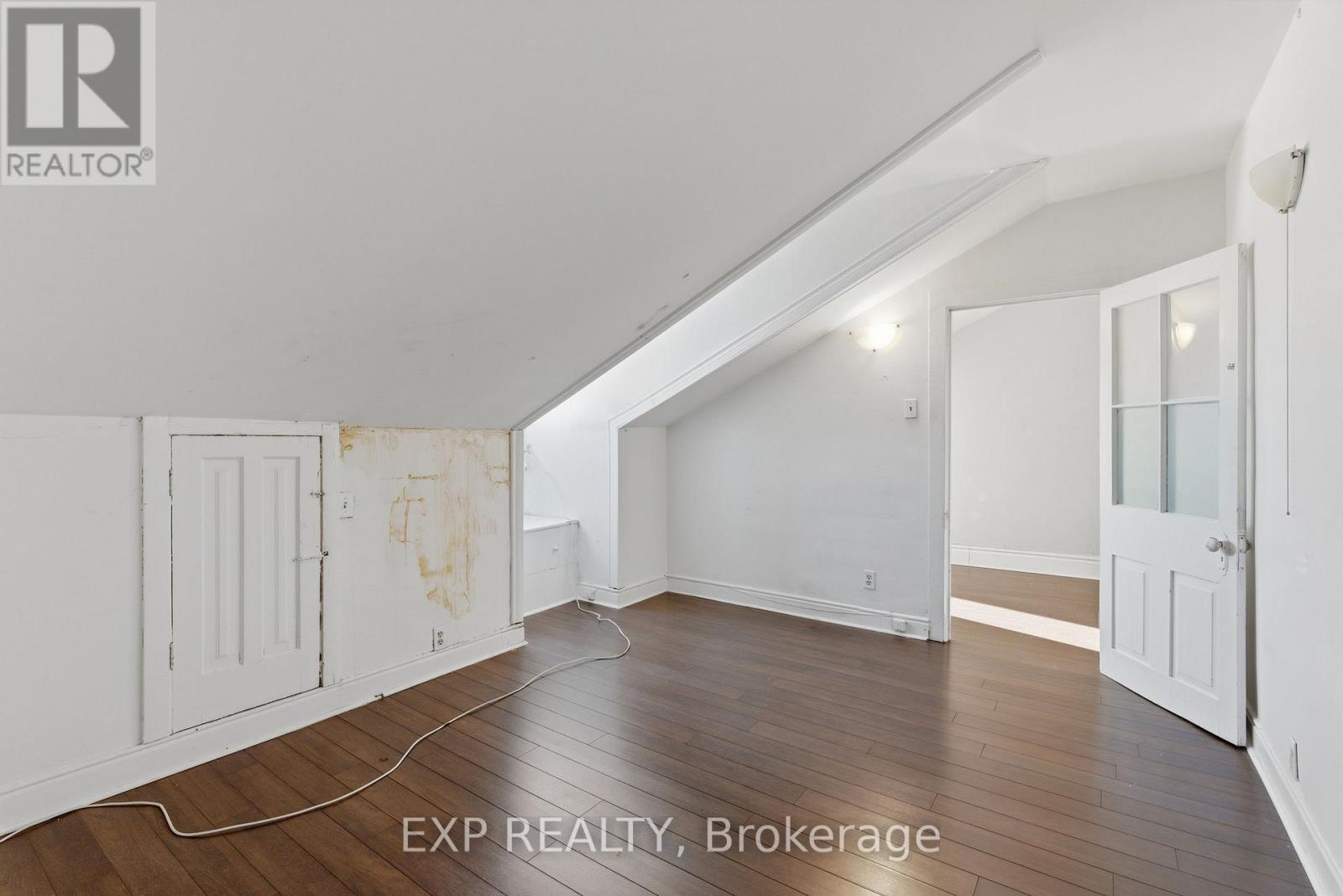 175 King Street Property Photo 36