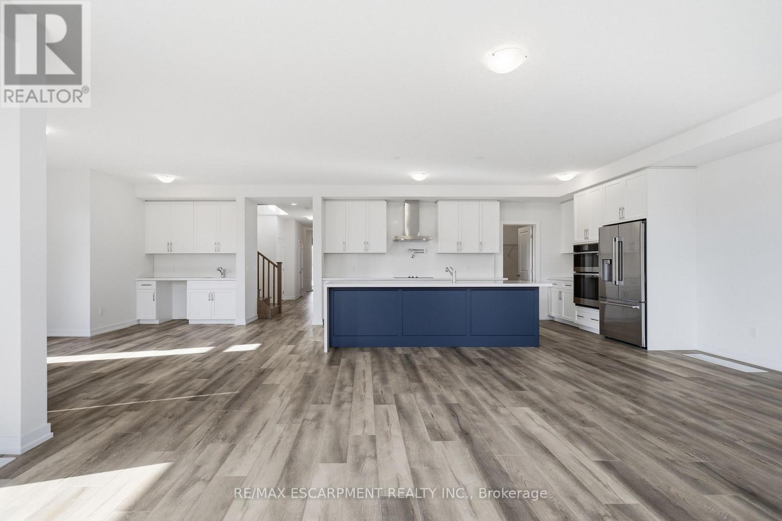 96 Valley Trail Place Property Photo 7
