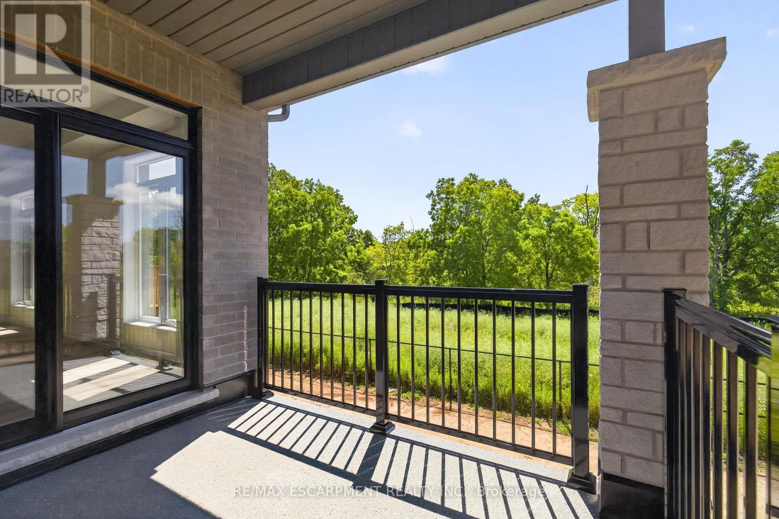 96 Valley Trail Place Property Photo 18