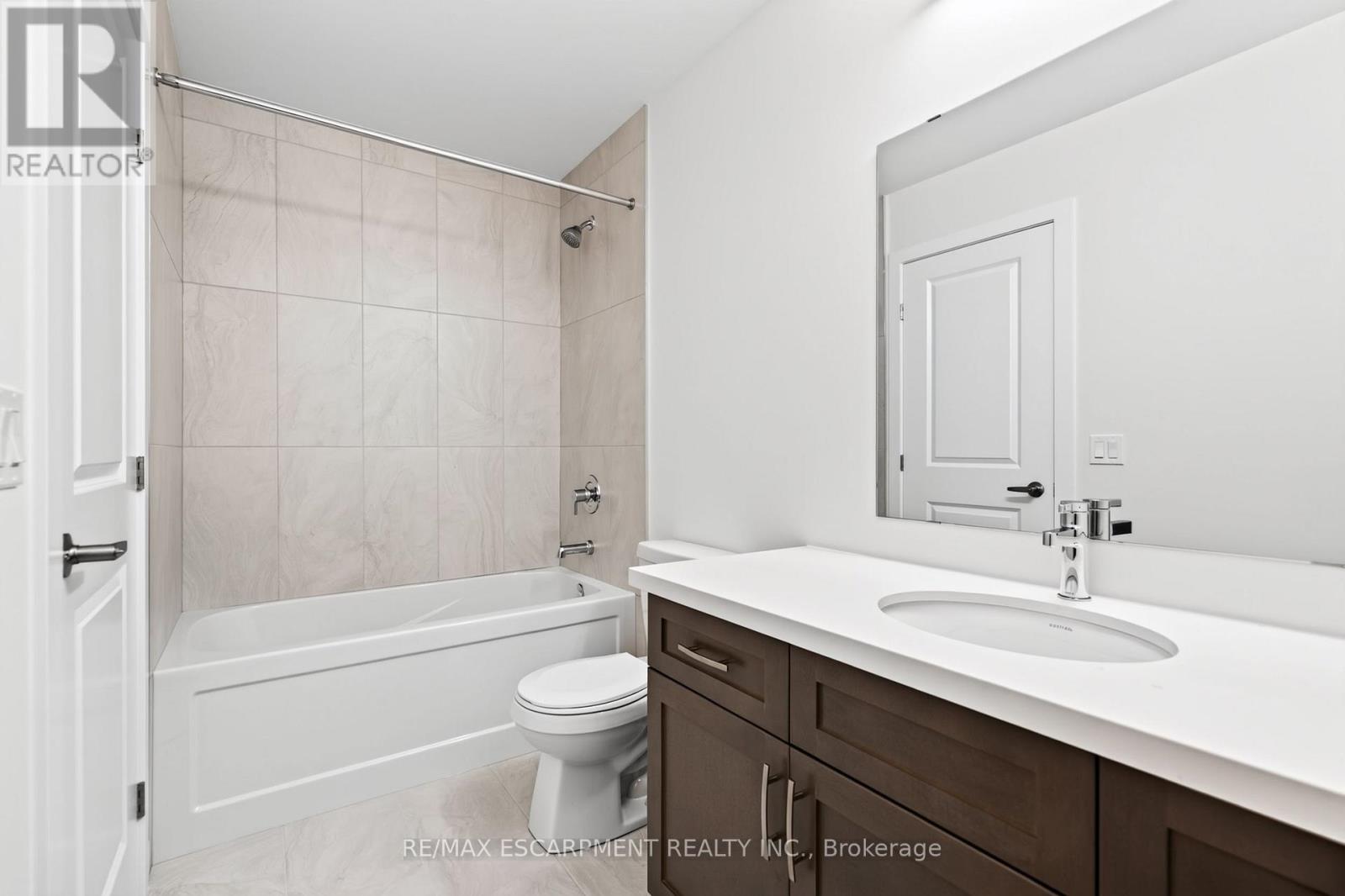 96 Valley Trail Place Property Photo 27