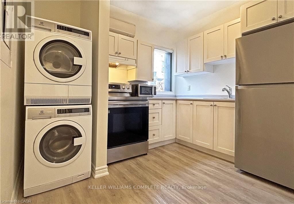 76 Wentworth Street S Property Photo 26